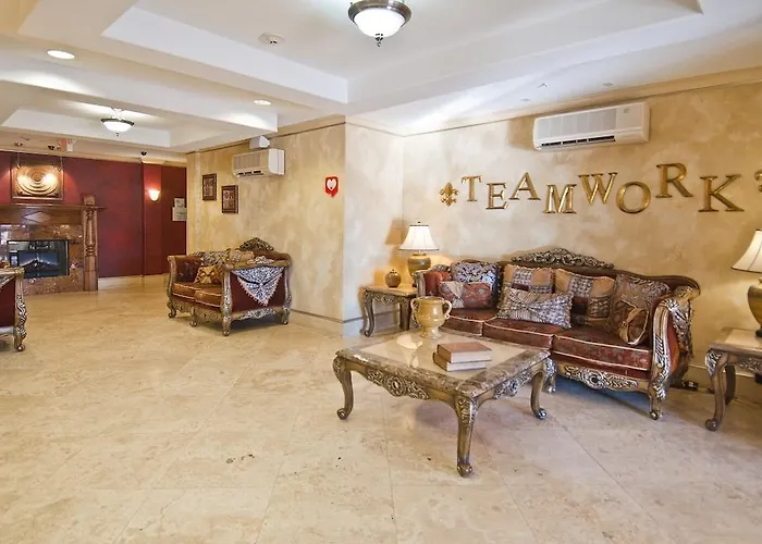 Express & South By Ihg Hotel 2*