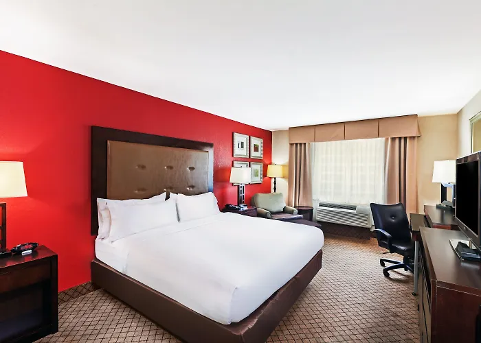 Express & South By Ihg 2*