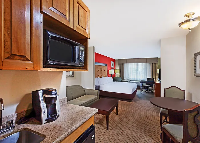 Express & South By Ihg 2* Lafayette