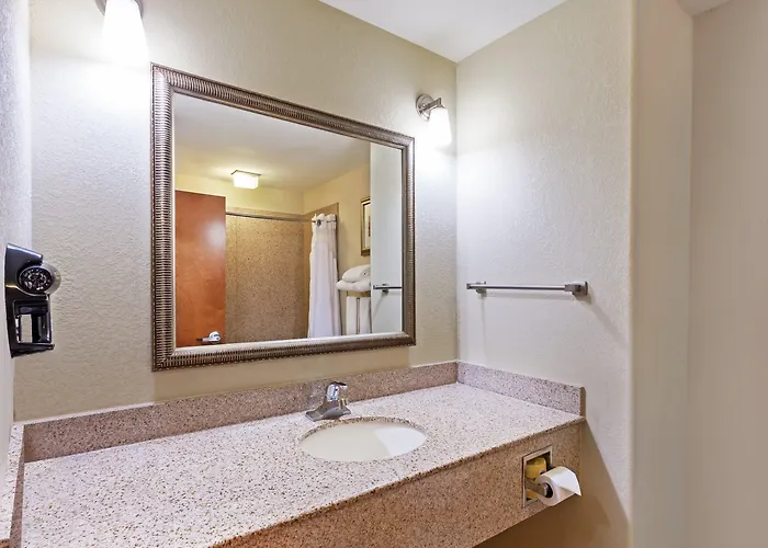 Hotel Express & South By Ihg Lafayette