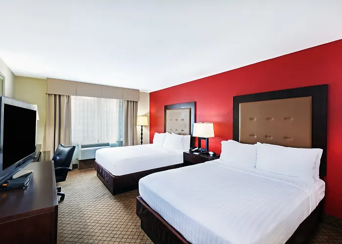 Express & South By Ihg 2* Lafayette