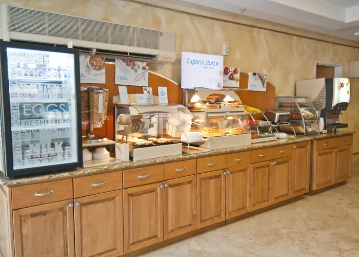 Express & South By Ihg Hotel