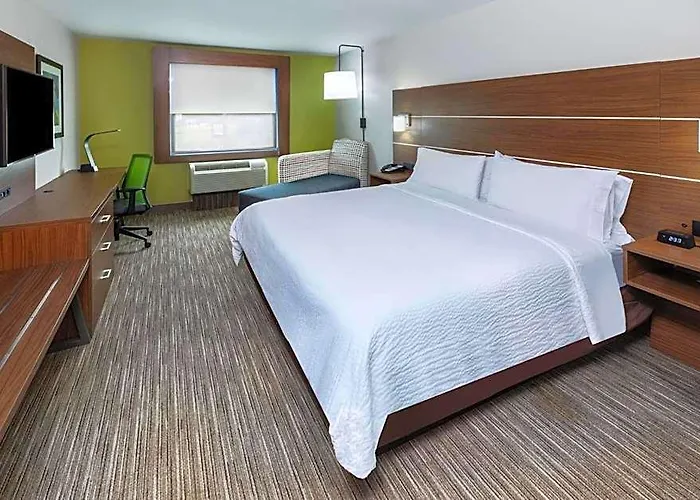 Express & South By Ihg Lafayette