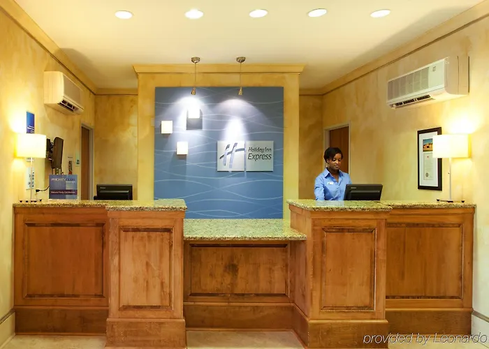 Express & South By Ihg Lafayette