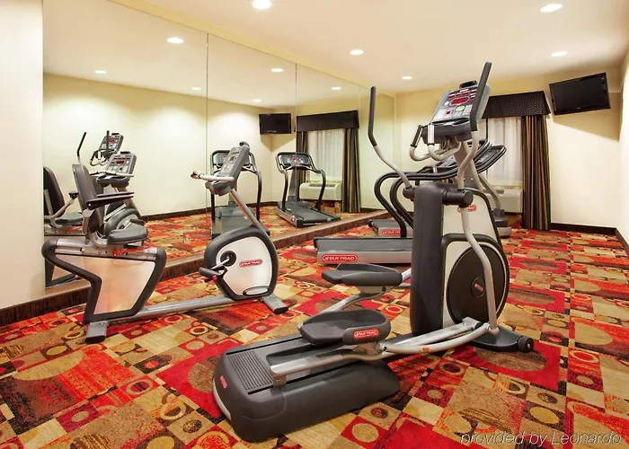 Express & South By Ihg 2*