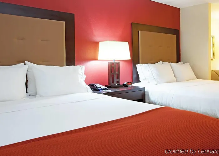 Express & South By Ihg Hotel